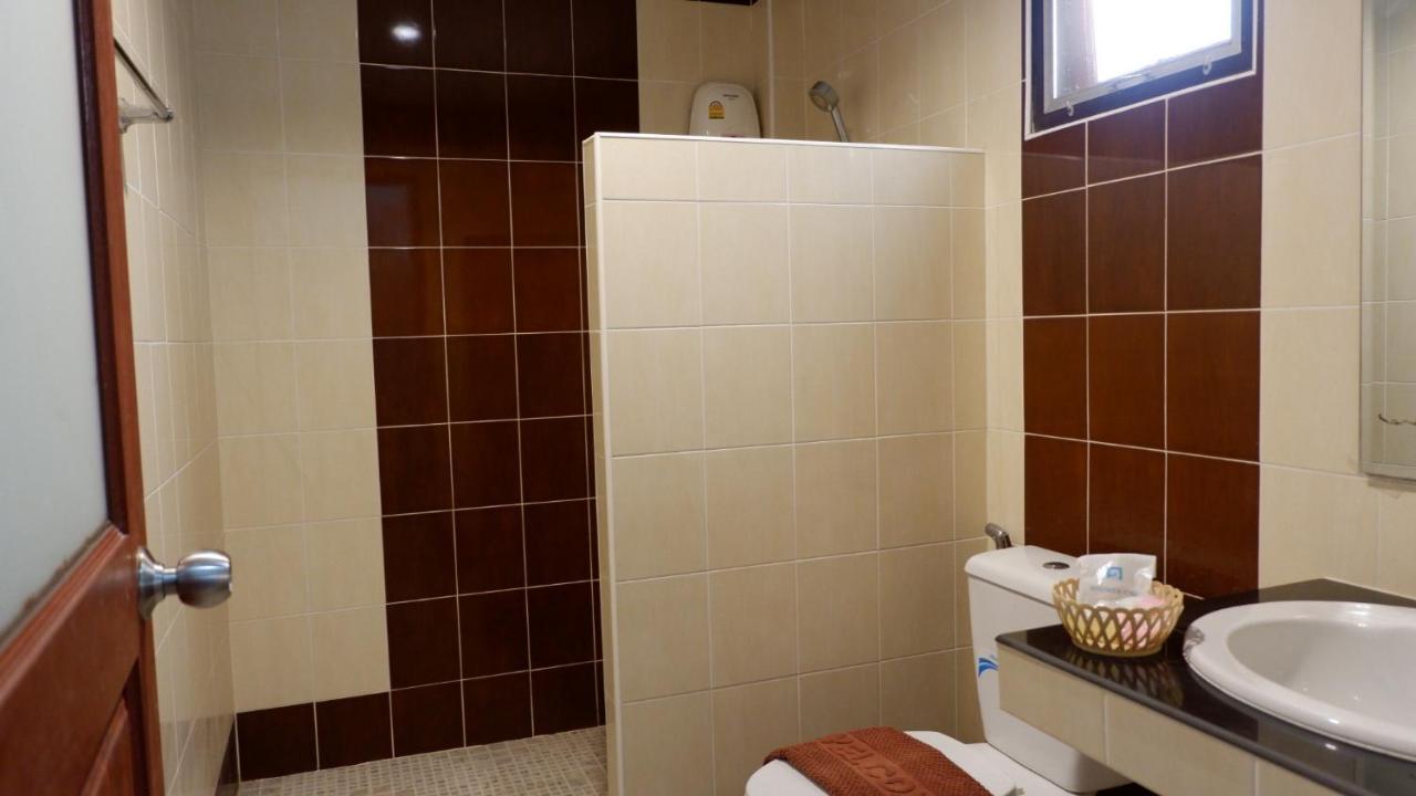 Resort Railumpoo Nakhon Sawan Luaran gambar