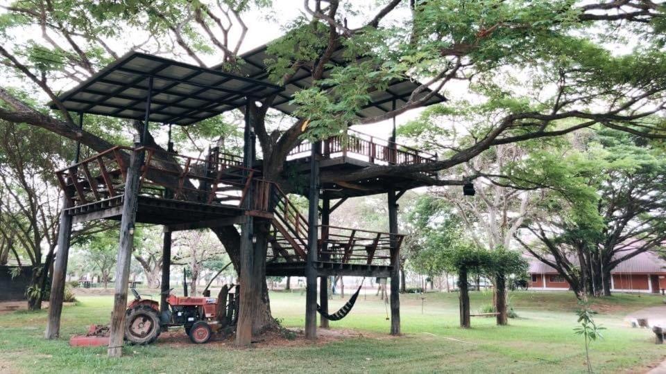 Resort Railumpoo Nakhon Sawan Luaran gambar