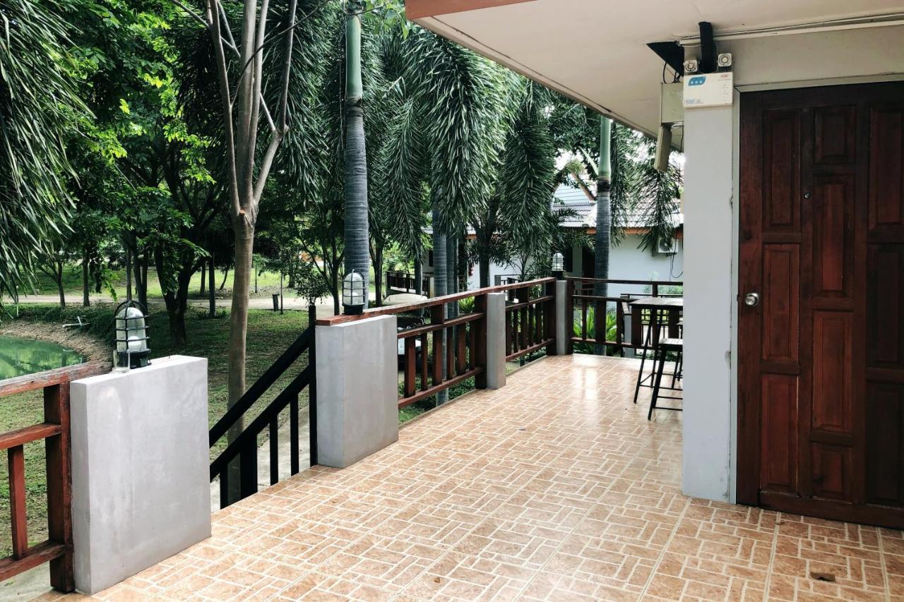 Resort Railumpoo Nakhon Sawan Luaran gambar