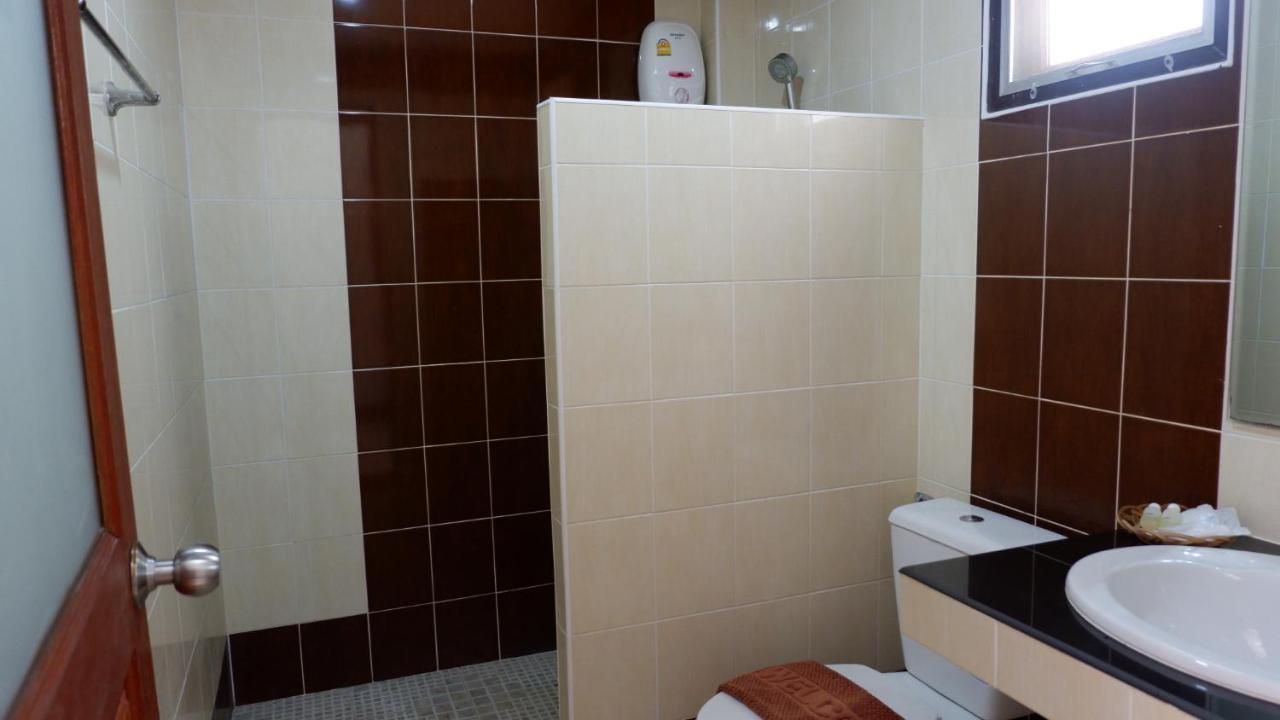 Resort Railumpoo Nakhon Sawan Luaran gambar