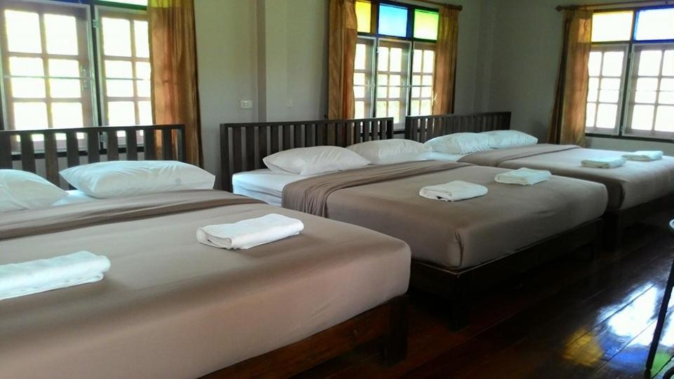 Resort Railumpoo Nakhon Sawan Luaran gambar
