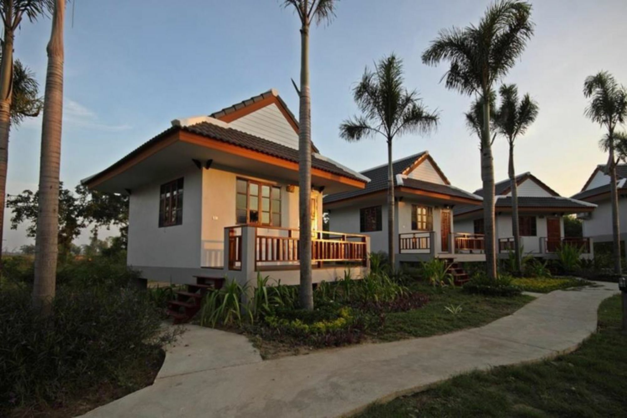 Resort Railumpoo Nakhon Sawan Luaran gambar